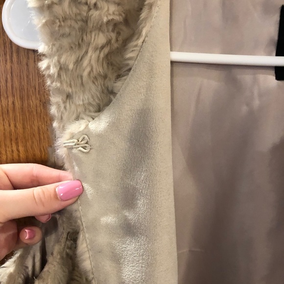 DONATED Forever 21 Fur Vest Size M - Picture 7 of 7